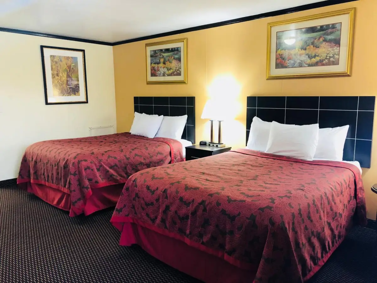 Flamingo Inn 7